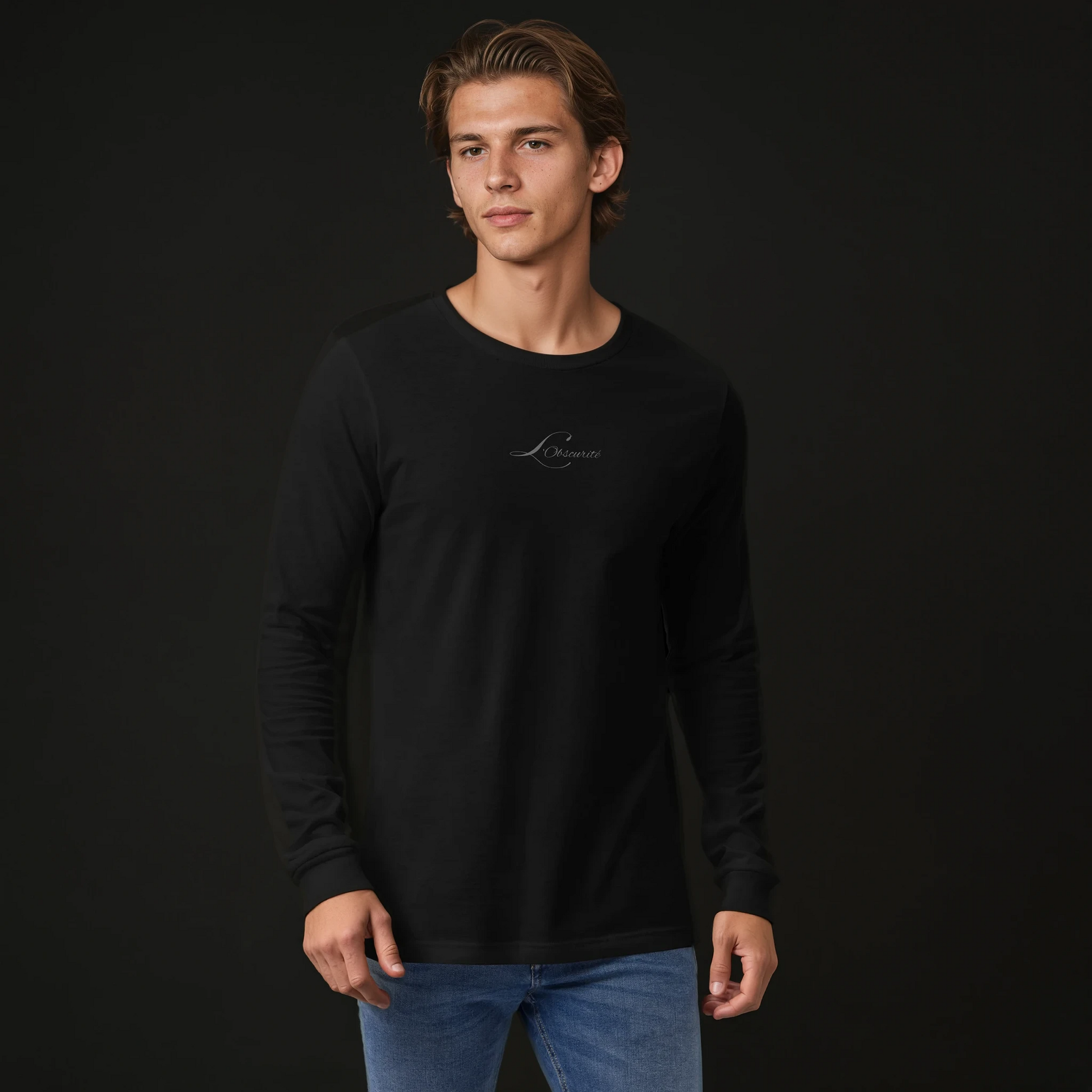 must have | Black long sleeve tee
